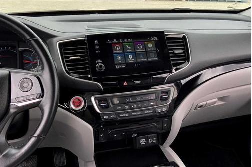 2022 Honda Pilot Touring 8-Passenger