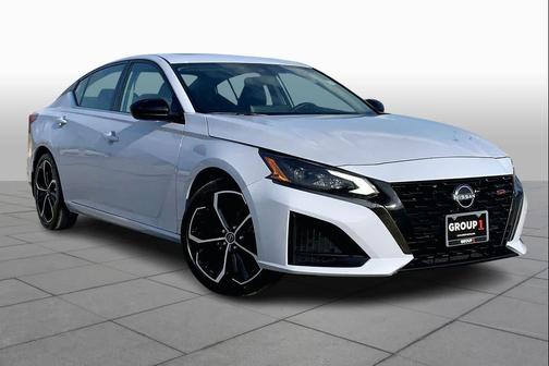 2023 Nissan Altima SR FWD