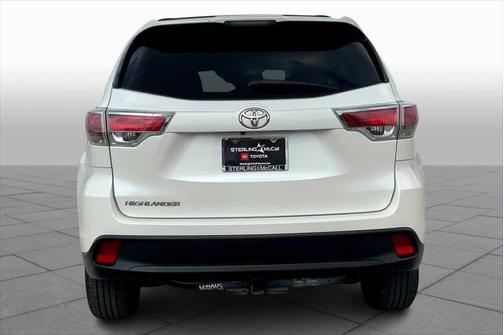 2016 Toyota Highlander LE