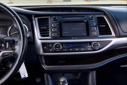 2015 Toyota Highlander LE