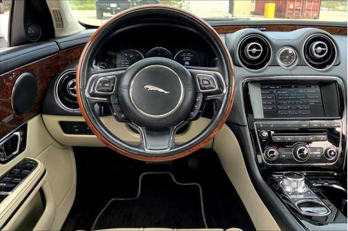 2015 Jaguar XJ XJL Portfolio