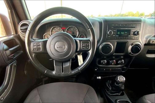 2017 Jeep Wrangler Sport