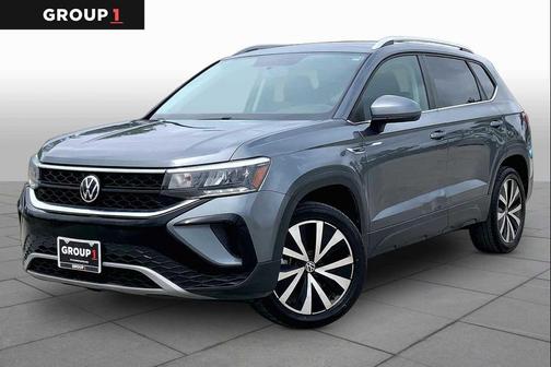 Platinum Gray Metallic 2022 Volkswagen Taos 1.5T SE