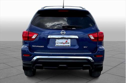 2017 Nissan Pathfinder SV