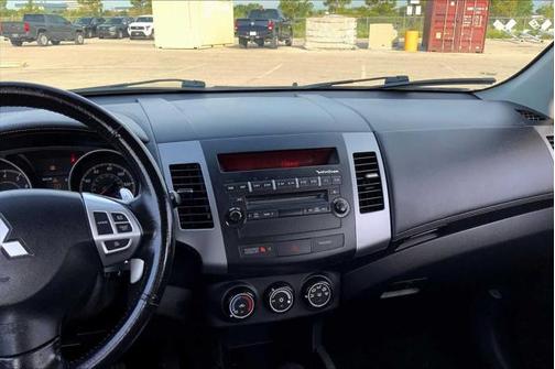 2011 Mitsubishi Outlander SE