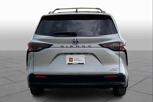 2024 Toyota Sienna XLE 8 Passenger