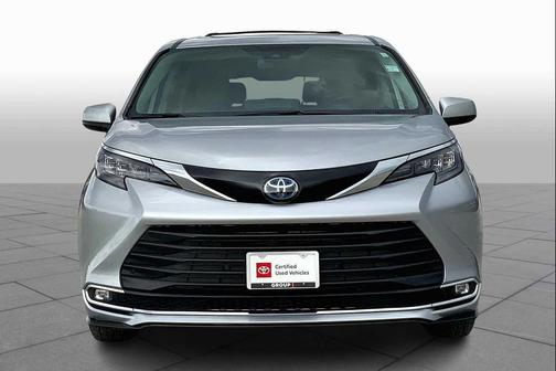 2024 Toyota Sienna XLE 8 Passenger
