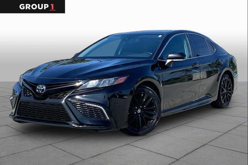 Midnight Black Metallic 2023 Toyota Camry SE