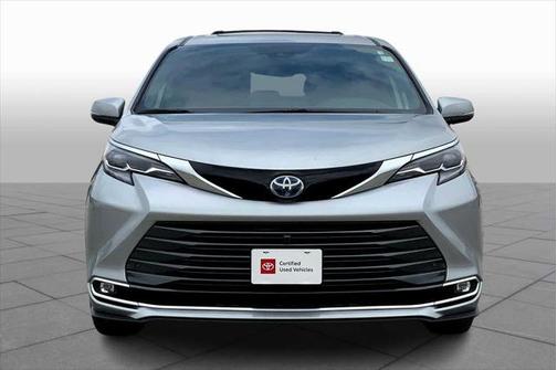 2025 Toyota Sienna Platinum 7 Passenger