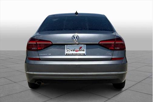2018 Volkswagen Passat 2.0T SE