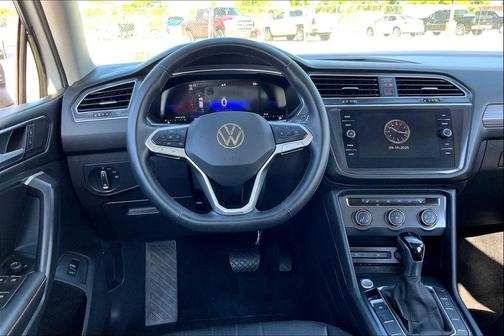 2024 Volkswagen Tiguan 2.0T Wolfsburg Edition