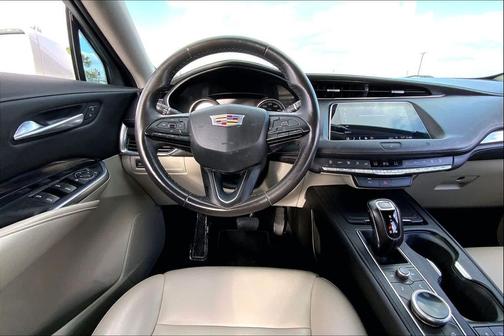 2019 Cadillac XT4 Luxury