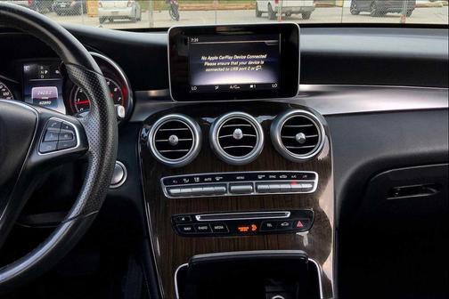 2018 Mercedes-Benz GLC 300 Base