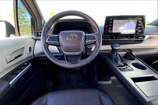 2021 Toyota Sienna Platinum