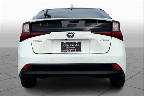 2022 Toyota Prius LE