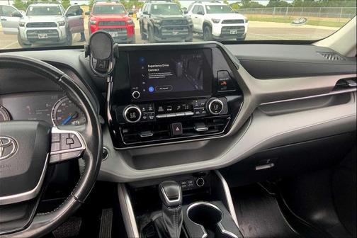 2023 Toyota Highlander Hybrid LE