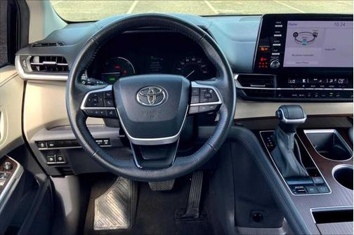 2024 Toyota Sienna XLE 7 Passenger
