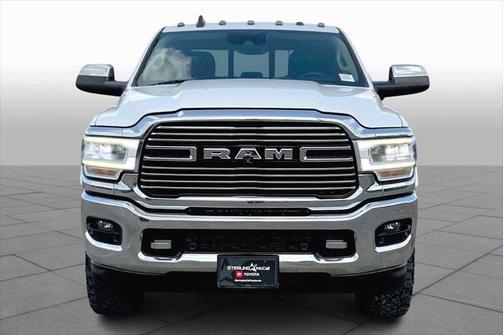 2020 RAM 3500 Laramie Crew Cab 4x4 8' Box