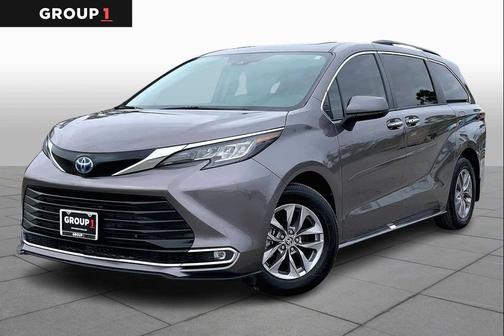 2022 Toyota Sienna XLE
