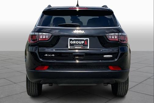 Diamond Black Crystal Pearlcoat 2024 Jeep Compass Latitude