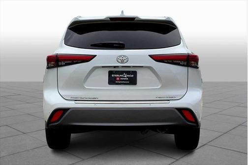 2022 Toyota Highlander Platinum