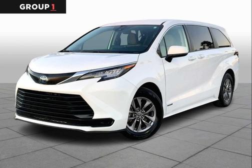 2021 Toyota Sienna LE