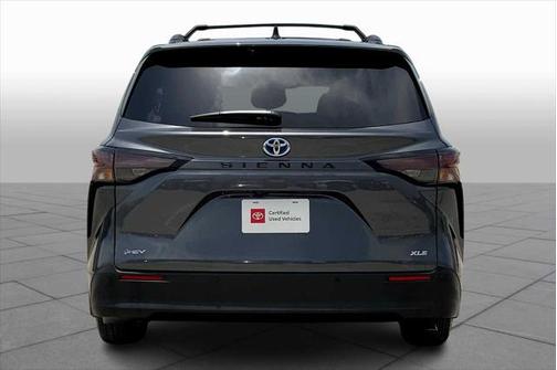 2025 Toyota Sienna XLE 8 Passenger