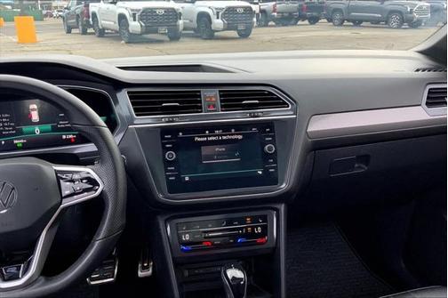 2022 Volkswagen Tiguan 2.0T SE R-Line Black
