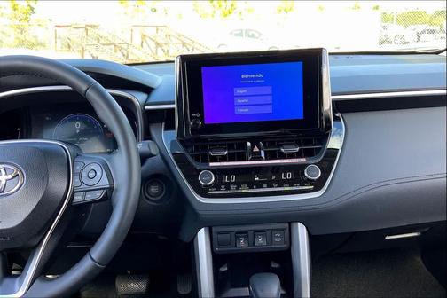 2025 Toyota Corolla Cross XLE