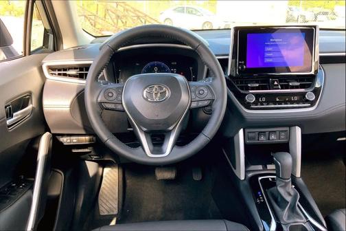 2025 Toyota Corolla Cross XLE