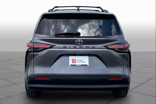 Predawn Gray Mica 2022 Toyota Sienna XLE