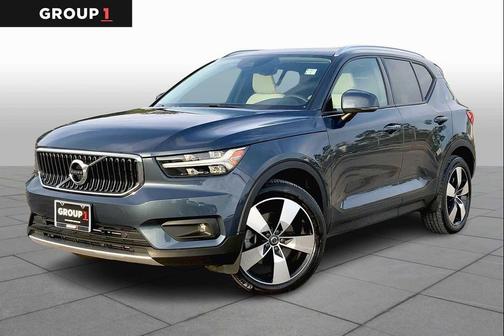 2021 Volvo XC40 T5 Momentum