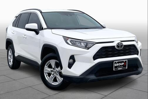 2020 Toyota RAV4 XLE