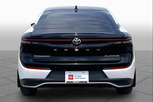 Black/Oxygen White 2024 Toyota Crown Platinum