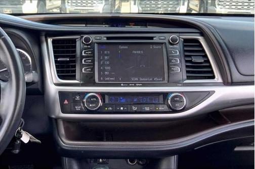 2016 Toyota Highlander LE Plus