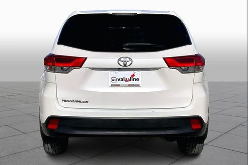 Blizzard Pearl 2019 Toyota Highlander LE I4