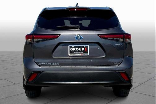 2022 Toyota Highlander Hybrid XLE