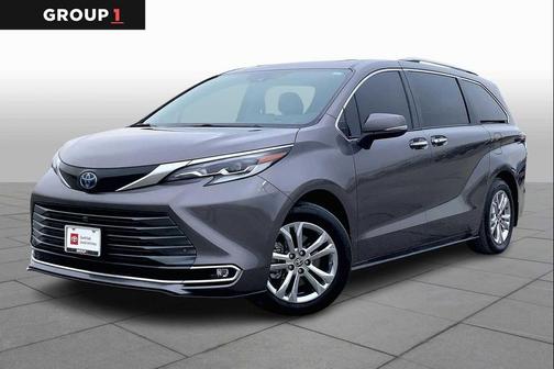 2023 Toyota Sienna Platinum