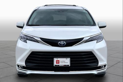 Wind Chill Pearl 2024 Toyota Sienna XLE