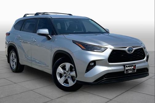 Celestial Silver Metallic 2023 Toyota Highlander Hybrid LE