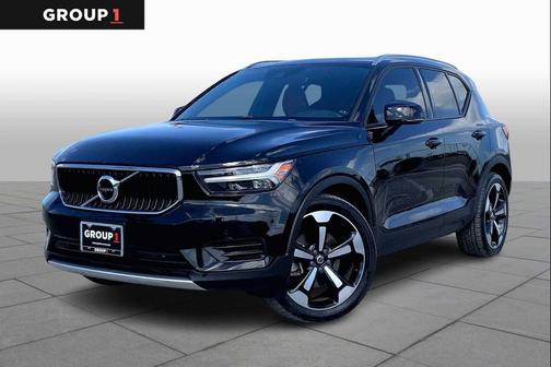 2020 Volvo XC40 T5 Momentum