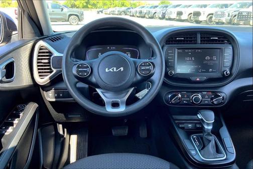 2024 Kia Soul LX