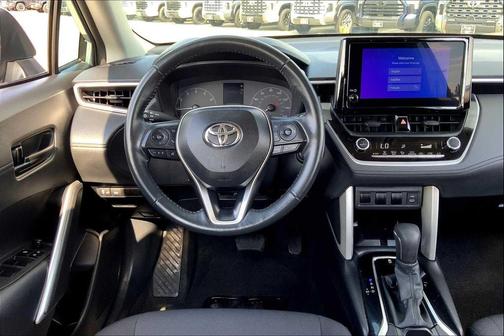 2024 Toyota Corolla Cross LE