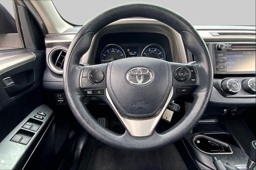 Silver Sky Metallic 2018 Toyota RAV4 LE