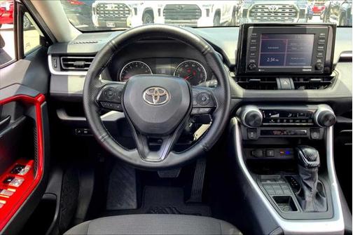 2022 Toyota RAV4 LE