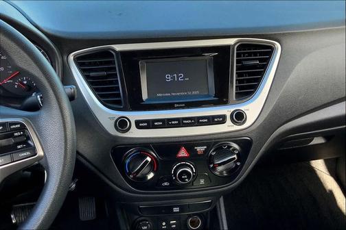 2022 Hyundai Accent SE