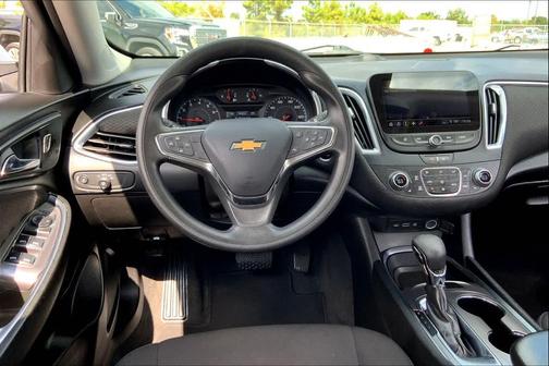 2021 Chevrolet Malibu FWD LT