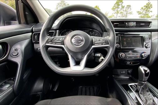 2022 Nissan Rogue Sport S