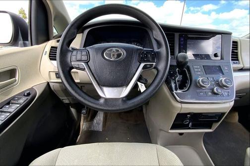 2015 Toyota Sienna L