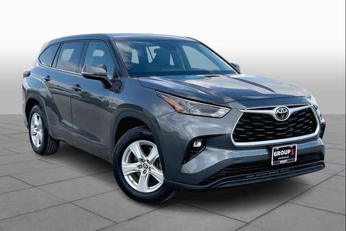 2022 Toyota Highlander LE